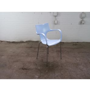 ACTA | Design | Kantinestoel | Tweedehands | Lichtblauwe kuip | Verchroomd frame | KS268