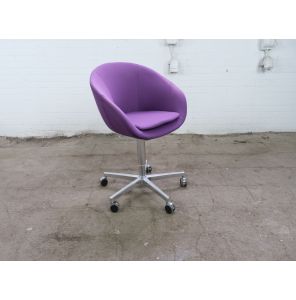 Giro | Design | Vergaderstoel | Tweedehands | Paars gestoffeerd | Verchroomd frame | Verrijdbaar | VS339