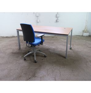 Ahrend Bureautafel leveren voor de werkplek