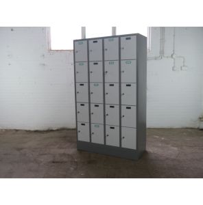  Lockerkast | Tweedehands | Grijs / antraciet | 4 kolommen | 20 deurtjes | OK267