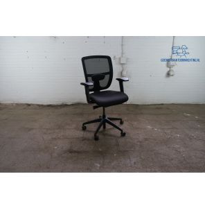  Bureaustoel | Gebruikt | Zwart gestoffeerd/ mesh | Zwart onderstel | BS334
