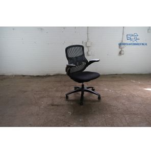 Knoll Generation | Bureaustoel | Gebruikt | Zwart gestoffeerd/ mesh | Zwart onderstel | BS336