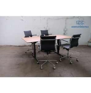 Assenburg | Vergadertafel | Tweedehands | Kersen blad | Zwart frame | VT278