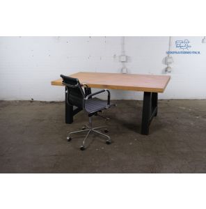 DUTCHWOODS | Vergadertafel | Tweedehands | Massief eiken blad | Zwart frame | VT287