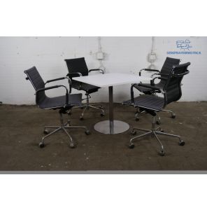 Vergadertafel | Tweedehands | Wit blad | Gepolijst aluminium/ chroom frame | VT289