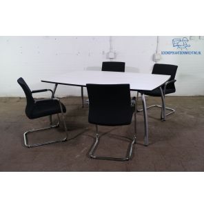 Assenburg | Vergadertafel | Tweedehands | Ahorn blad/ tonvormig | Grijs frame | VT307