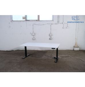 NIEUW | Rest partij | Zit-sta bureau | Elektrisch verstelbaar | Wit blad | Zwart frame | BT472-ZW