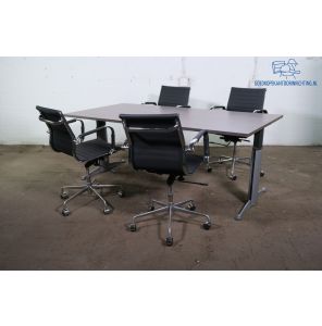 Assenburg | Vergadertafel | Tweedehands | Antarciet eiken blad | Zilvergrijs frame | VT314