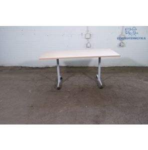 Kusch&CO |  Klaptafel | Tweedehands |  | Licht beuken blad | Grijs frame | OT307