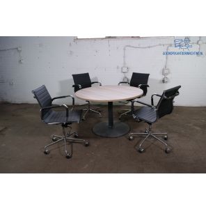 Vergadertafel | Tweedehands | Robson eiken blad | Zwarte trompetvoet | VT323