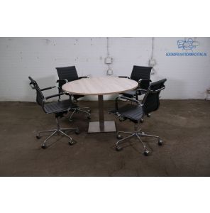 Vergadertafel | Tweedehands | Robson eiken blad | Verchroomde plateauvoet | VT329