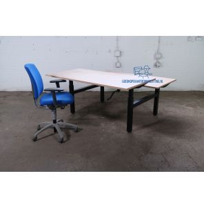 Duo werkplek | Zit/ sta Bureau | Tweedehands | Licht eieken blad | Zwart frame | BT503