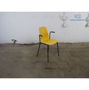 Tweedehands | Kantinestoel | Geel | Kunststof | Zwart frame | KS264