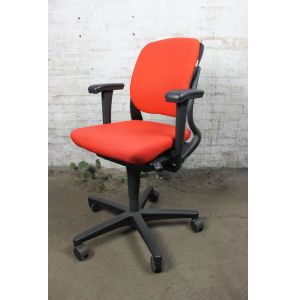 Ahrend | Bureaustoel | Tweedehands | Rood gestoffeerd BS24