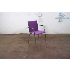 Casala | Kantinestoel | Tweedehands | Paars gestoffeerd | Cromen frame | KS304