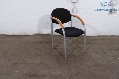 Kinnarps | Tweedehands | Vergaderstoel | Zwart gestoffeerd | Zilvergrijs frame | VS373