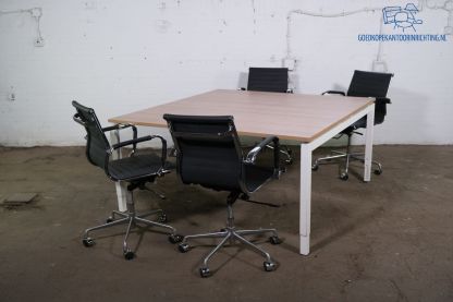 Vergadertafel | Tweedehands | Havanna blad | Wit frame | VT313