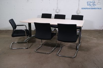 Palmberg | Vergadertafel | Z.G.A.N. | Naturel eiken blad | Grijs frame | VT330