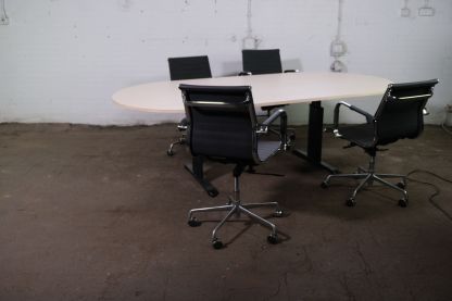 Drentea Emmen | Vergadertafel | Tweedehands | Ahorn blad | Zwart frame | VT334