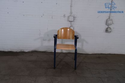 Tweedehands Marko Kantinestoel Stapelbaar Beuken Blauw Frame Oerdegelijk