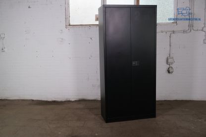 Tweedehands Hoge Draaideurkast Zwart 195 cm 4 Legborden