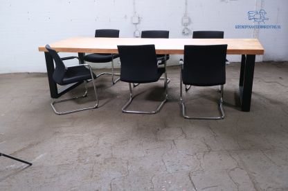 Tweedehands Royale Vergadertafel 300x100 Mango Blad Zwart Frame