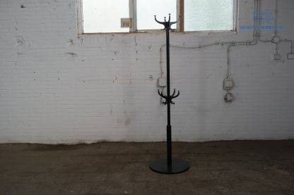 Tweedehands Staande Kapstok Zwart 16 Haakjes 186 cm Zeer Nette Staat