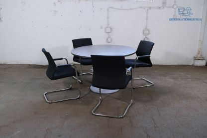 Tweedehands Pedrali vergadertafel rond 120 cm antraciet eiken